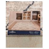 NEW MOHAWK AREA RUG LINEA DIAMONDS 30”x45”