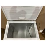 VISSANI 7 cu. ft. Manual Defrost Chest Freezer in White