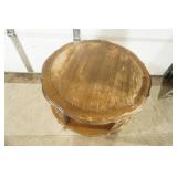 Vintage French Provincial Style Round Accent Table. 28"x 26"