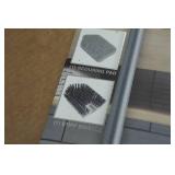 Brookstone Extendable Tub & Tile Scrubber