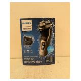 PHILIPS NORELCO SHAVER 3900