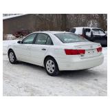 2010 HYUNDAI SONATA GLS *No Accidents* (NO RESERVE)