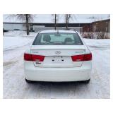 2010 HYUNDAI SONATA GLS *No Accidents* (NO RESERVE)