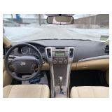 2010 HYUNDAI SONATA GLS *No Accidents* (NO RESERVE)