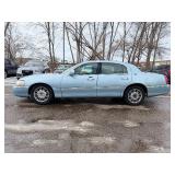 2009 LINCOLN TOWN CAR SIGNATURE LIMITED (NO RESERVE)