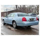2009 LINCOLN TOWN CAR SIGNATURE LIMITED (NO RESERVE)