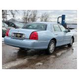 2009 LINCOLN TOWN CAR SIGNATURE LIMITED (NO RESERVE)