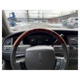 2009 LINCOLN TOWN CAR SIGNATURE LIMITED (NO RESERVE)