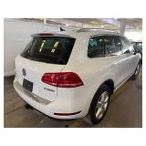 2013 Volkswagen Touareg Hybrid AWD