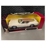 Buick Riviera 1971 Diecast Model - 1:18 Deluxe Edition