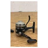 Set of 4 Vintage Fishing Reels Including Heddon and Omega 144XL