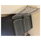 set of 4 wired baking sheets