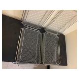 set of 4 wired baking sheets