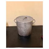 cooking pot