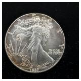 1987 Silver Eagle - 99.9% pure silver One Troy Ounce  - Like new uncirculated! TAX EXEMPT  Bright and detailed
