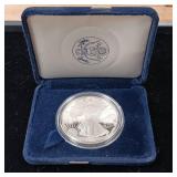 Uncirculated 1994 .999% American Silver Eagle  Brilliant and detailed  Tax Exempt  In original gift box