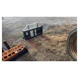 Skid Steer Bale Spear	Landhonor	2025	Unused	BS-12-2500G