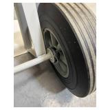 Strongway 2-in-1 Convertible Hand Truck, 600-Lb. Capacity, 47.24in.H (broken wheel)