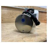 12V DC double-acting hydraulic power unit with an 8-quart plastic reservoir (untested)