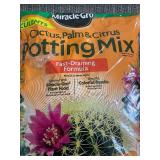 Miracle-Gro Cactus, Palm & Citrus Potting Mix 8 qt Fast-Draining Formula