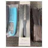 Maxibrush Adjustable Hair Brush 2.5-3.5 in - Includes 2 Teal Detangler Combs