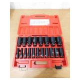 Milwaukee SHOCKWAVE 1/2 in. Drive SAE 6 Point Impact Socket Set (19-Piece)