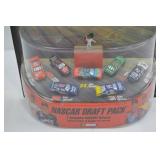 Micro Machines NASCAR Draft Pack - 7 Cars on Circular Track (Winners Circle)