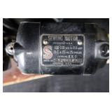 Singer Vintage Sewing Machine with Built-In Motor in Case - Black Enamel with Gold Filigree