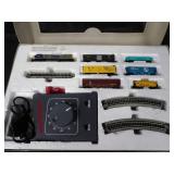 TrainMaster HO Electric Train Set 7654 - Complete with Transformer & Track