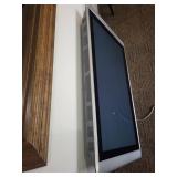 Hitachi 46in Plasma TV with Wall Mount - Model 42HDS69