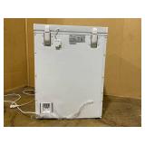 Vissani 5.0 cu. ft. Manual Defrost Chest Freezer with LED Light in White Garage Ready