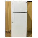 17.5 cu. ft. Top Freezer Refrigerator in White