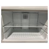 17.5 cu. ft. Top Freezer Refrigerator in White