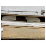 HOMCOM Upholstered Bedroom Bench with Button Tufted Design, End of Bed Bench with Arms and Solid Wood Legs, Cream White