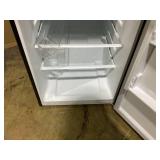 Vissani Top Freezer Refrigerator In Black