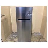 Vissani, 7.2 cu. ft. Top Freezer Refrigerator in Stainless Steel Look