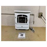 HOMCOM Fireplace Stove, Electric Fireplace Heater with Realistic LED Flames and Logs, 725W/1450W, White