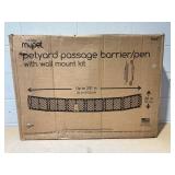 PETYARD PASSAGE BARRIER WITH WALL MOUNT KIT