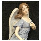 The Grandeur Noel Angel figurine 2003 Collector