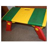 ADJUSTABLE LEGO WORKTABLE