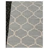 Area Rug - Blue/Grey & White Quatrefoil Trellis Pattern - 8" x 11