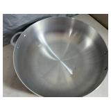 New Scratch and Dent 13 Quart Aluminum Caldero Pan with Lid