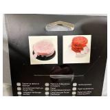 New Broil King Deluxe Burger Press with 100 Burger Papers