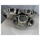 3 New Bene Casa Stainless Steel Mixing Bowls