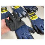 5 New Pairs of True Grip Water Resistant Work Gloves - Size XL