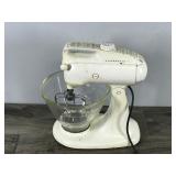 Vintage Kitchen Aid Mixer with Pyrex Bowl