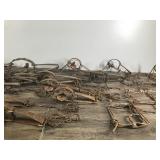 Lot of 24 Vintage Hunting Traps - Looks like Most of them are Victor - see description for more info