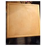 Pedestal plant stand