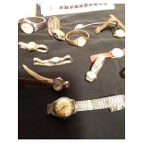 Lot of vintage watches including 1 with 17 jewels