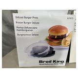New Broil King Deluxe Burger Press with 100 Burger Papers